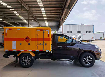 新都爆破器材运输车