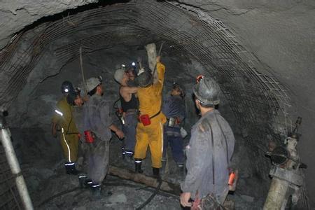 新都工程爆破中的危险因素分析以及应对工程爆破危险的措施
